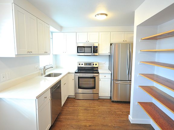 4th image of 13741 35th Ave NE