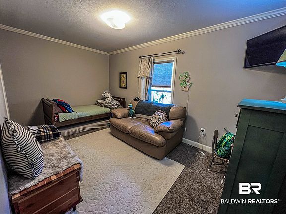 4th image of 9492 Brighton Ave