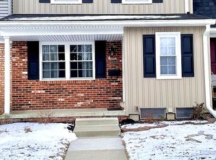 41315 Lagoon Ct, Northville, MI 48167