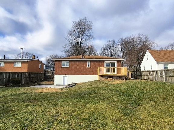 5th image of 54 Miriam Dr