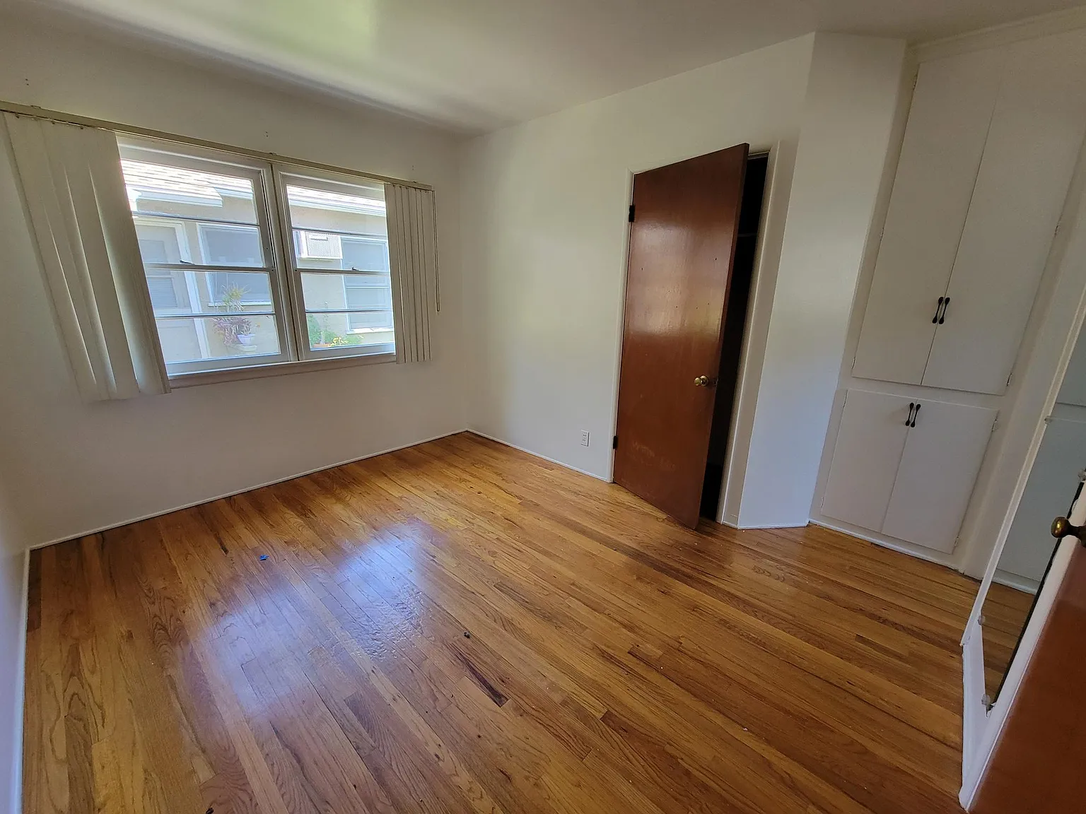 1 bed, 850 sqft, $2,050 — Photo 4