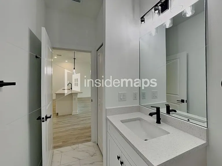 1133 Abrams Blvd — Photo 14