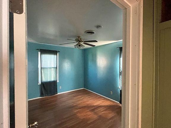 2nd image of 3411 NE 22nd Ave