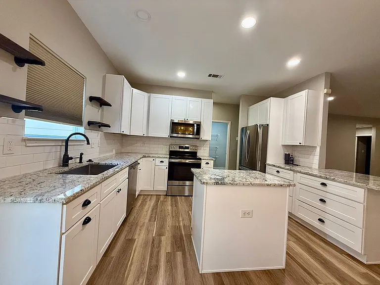 1310 Bobcat Pass — Photo 20