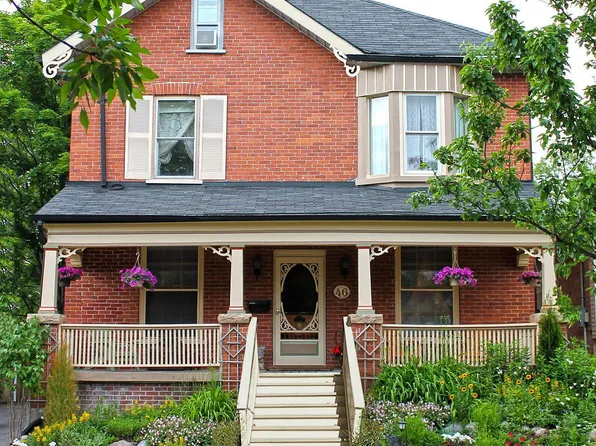 46 Sophia St, Peterborough, ON K9H 1E1