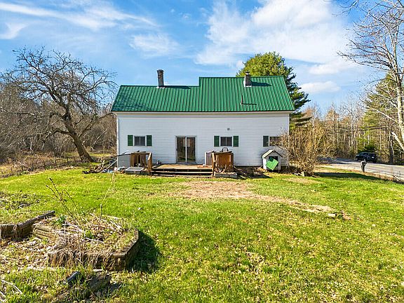 3rd image of 318 Pinkham Brook Road