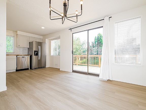 3rd image of 500 S 27th Pl