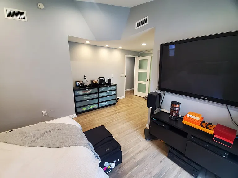 8428 Lurline Ave — Photo 17