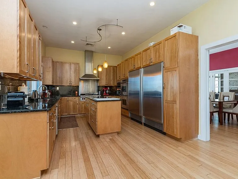 192 Stonehurst Dr — Photo 7