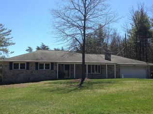 2268 Broomstick Rd, Green Lane, PA 18054