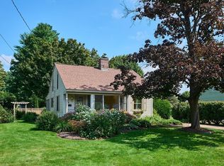 27 McKinley Ave, Easthampton, MA 01027