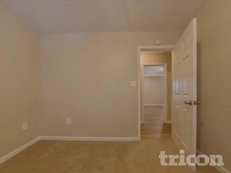 431 Bridgeport Pl — Photo 12