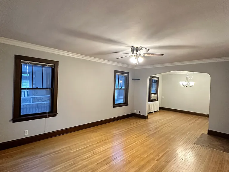 1844 Grand Ave — Photo 8