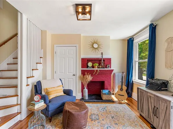 53 Edgewood Ave, Cranston, RI 02905