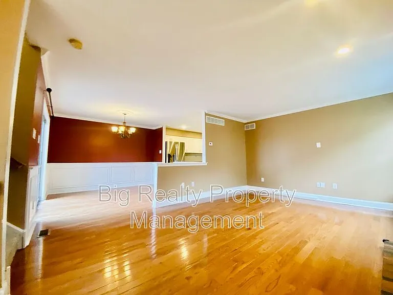 475 Stoneglen St — Photo 6