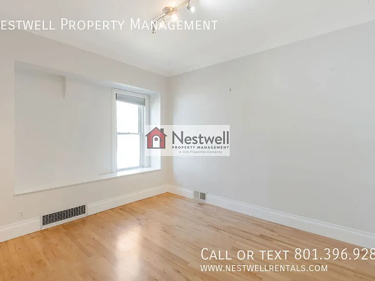 986 S Lake St — Photo 15