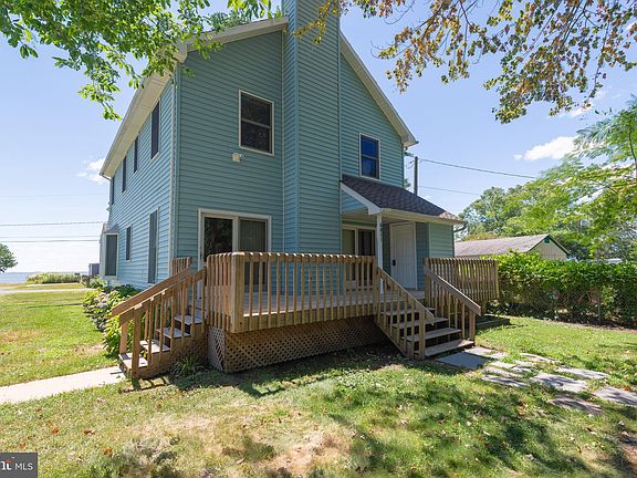 3rd image of 6011 Melbourne Ave