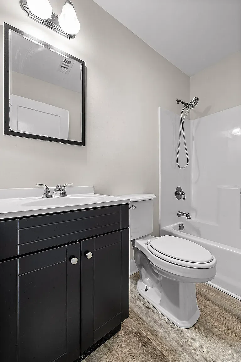 3 bed, 1800 sqft, $2,500 — Photo 1