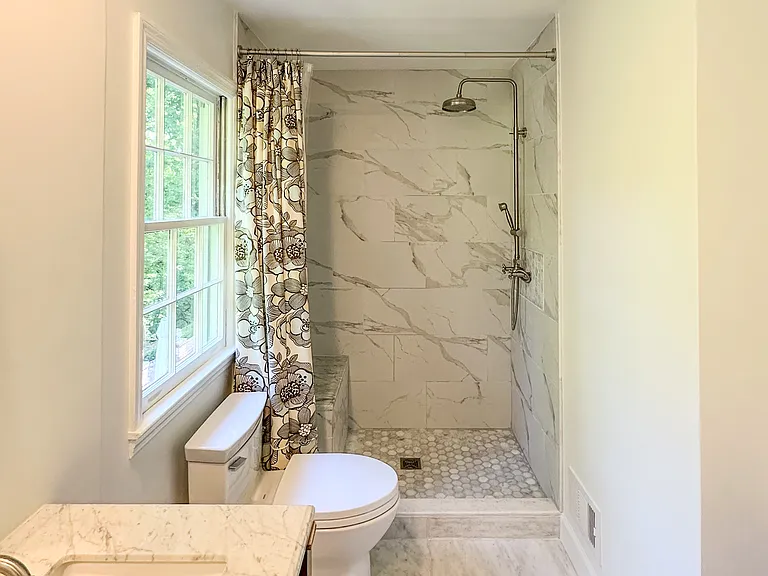 1180 Angelo Ct NE — Photo 3