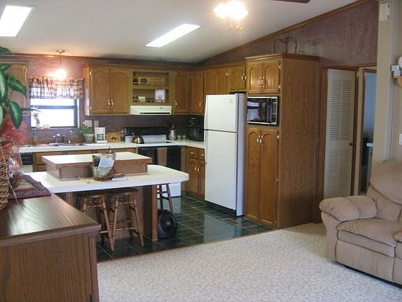 4th image of 1526 W 12th St