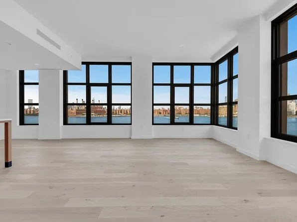 29 Huron Street image 8 of 31