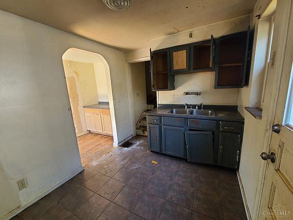 5th image of 1802 Cordova Ave