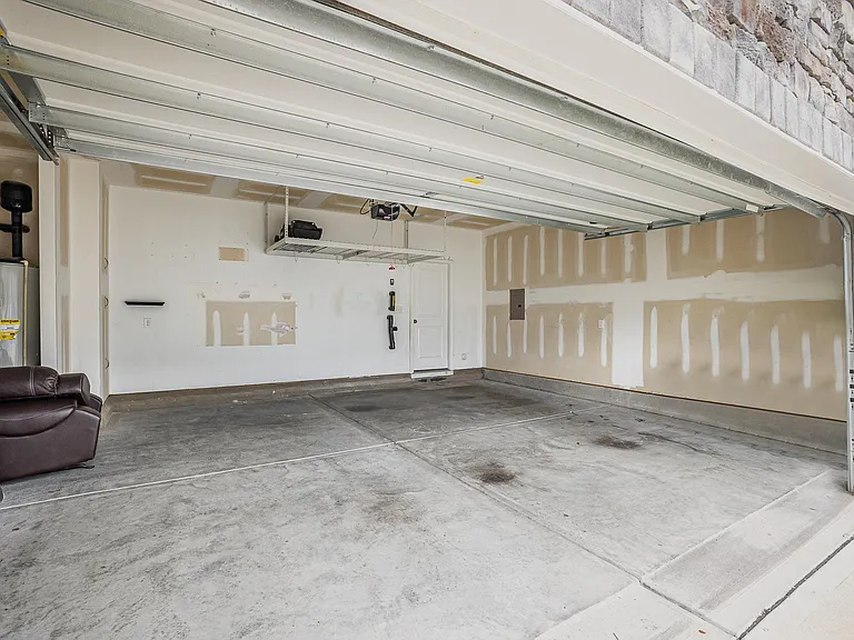 836 New Derby Ln — Photo 26