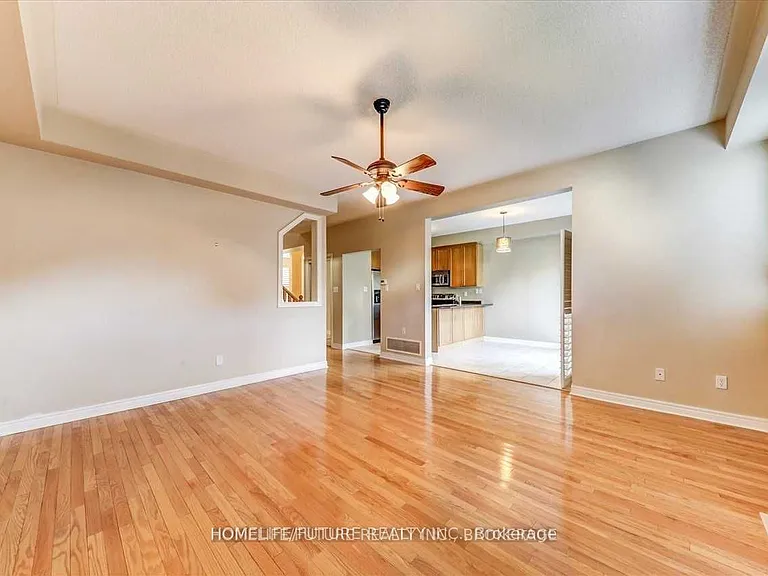 20 Kenilworth Cres — Photo 9