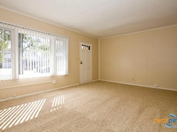 3910 Calvert St, Lincoln, NE 68506