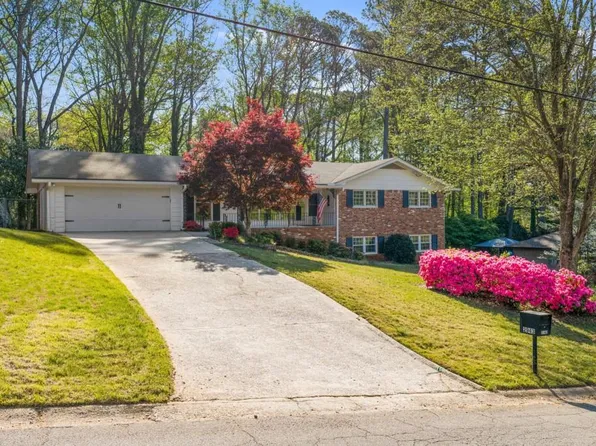 2943 Greenrock Trl, Atlanta, GA 30340