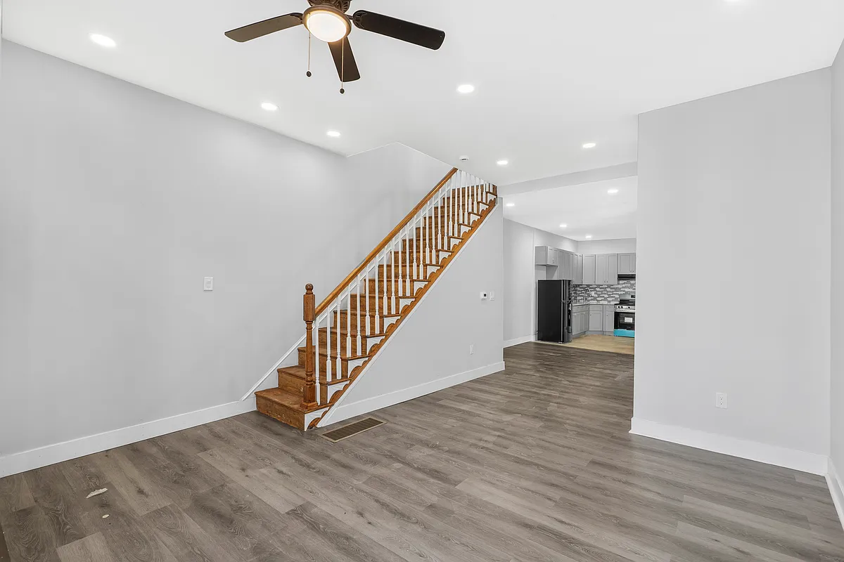 Building Photo - 2418 N 16th St #1