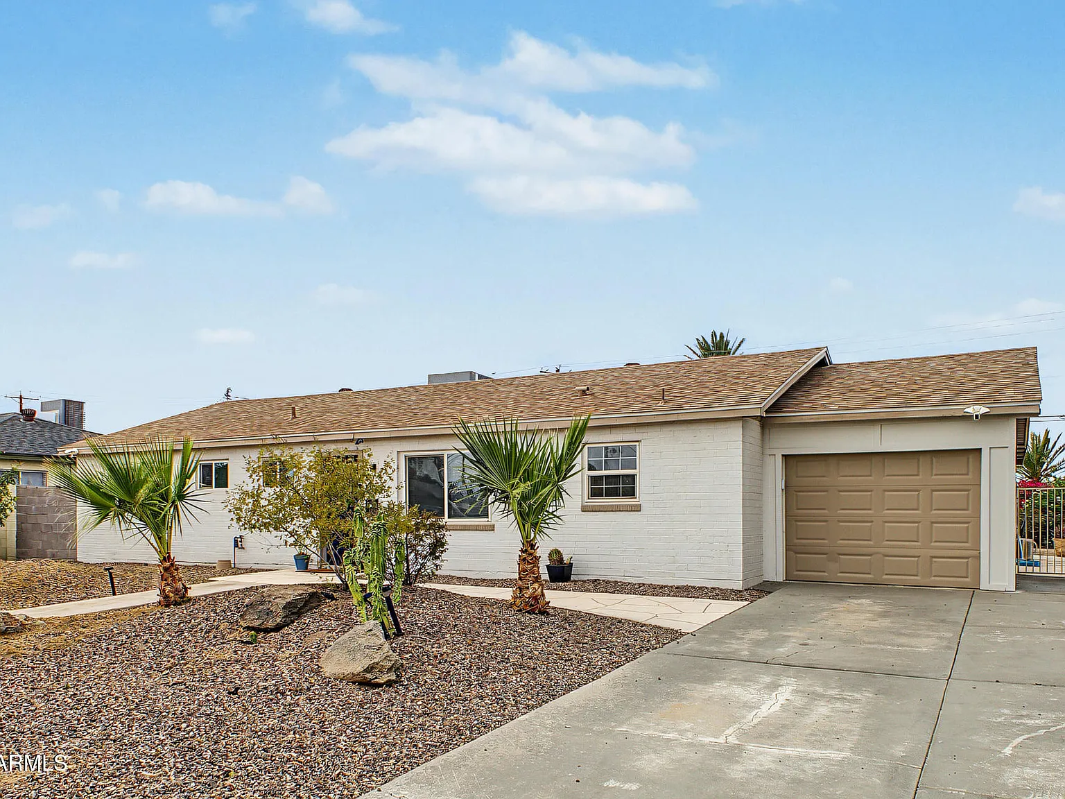 4 bed, 2.0 bath, 1981 sqft, $2,850 — Photo 3
