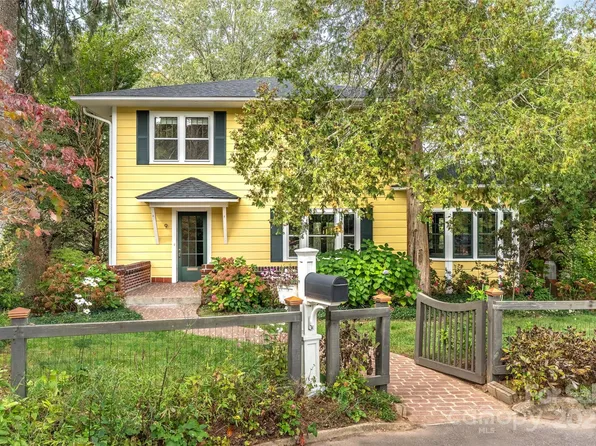 9 Garden Ter, Asheville, NC 28804