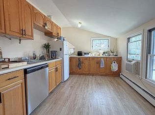 541 Commonwealth Ave FLOOR 3, Newton Center, MA 02459