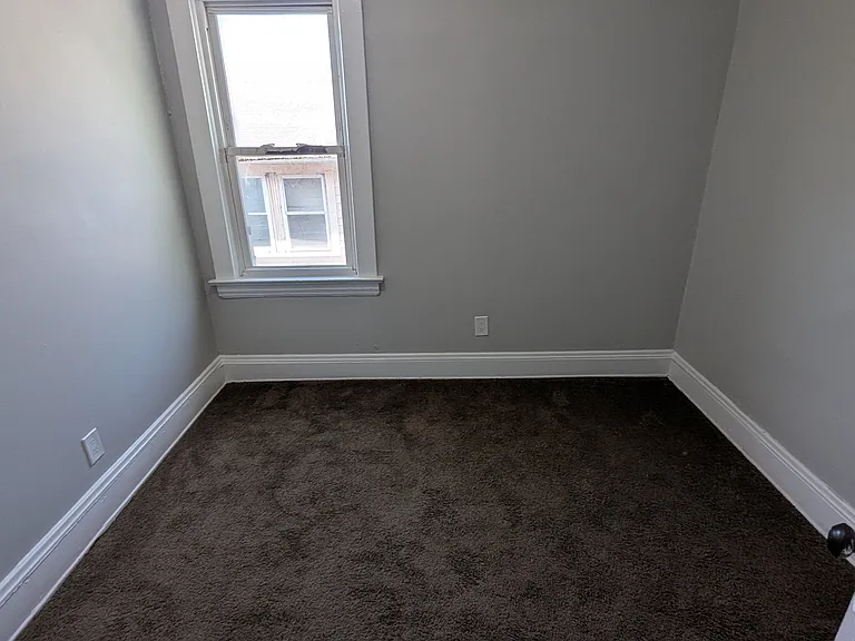 10809 Reno Ave #UP — Photo 5