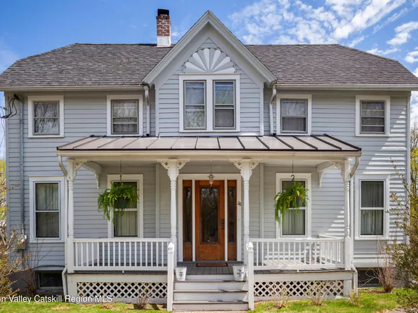 26 Chatham Street, Kinderhook, NY 12106