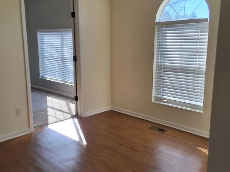 916 Chris Rd — Photo 4
