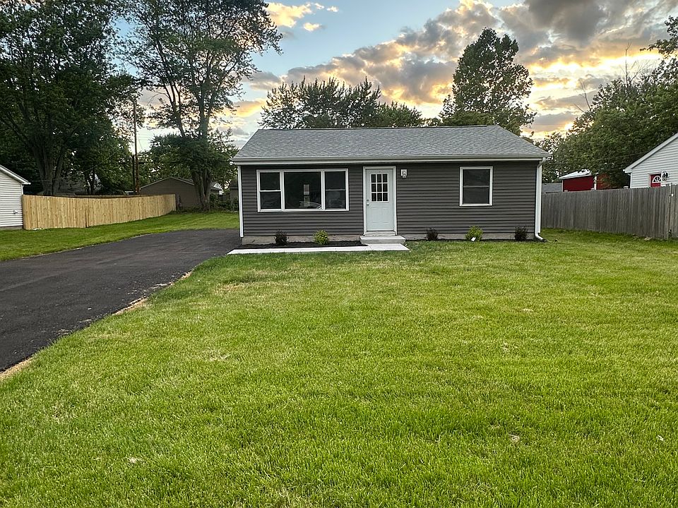 1st image of 760 Juniper Rd