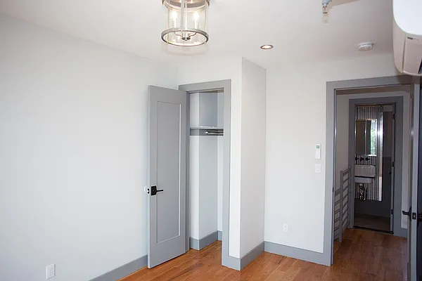 Rented by Brooklyn Group | media 18