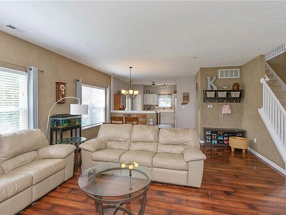 4th image of 13218 Ashwood Dr