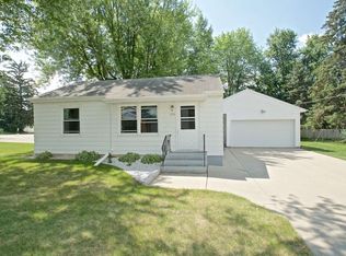 1814 Park St, Cross Plains, WI 53528