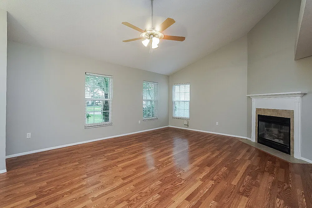 3 bed, 2.0 bath, 1473 sqft, $2,495 — Photo 3