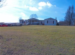 107 Hunting Hills Rd, Dilliner, PA 15327