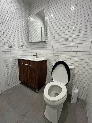 Rented by Bond New York | media 22