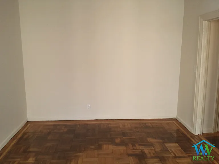 2280 Grand Ave #D5 — Photo 2