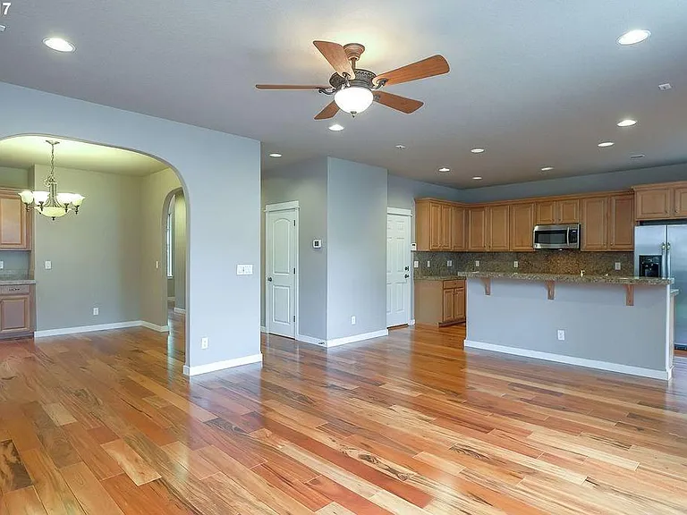 6146 NE Ridgestone Ct — Photo 5