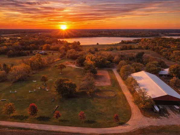 3035 Lake Sarah Rd, Maple Plain, MN 55359