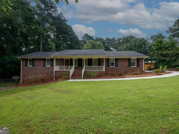 2202 Springdale Dr, Snellville, GA 30078