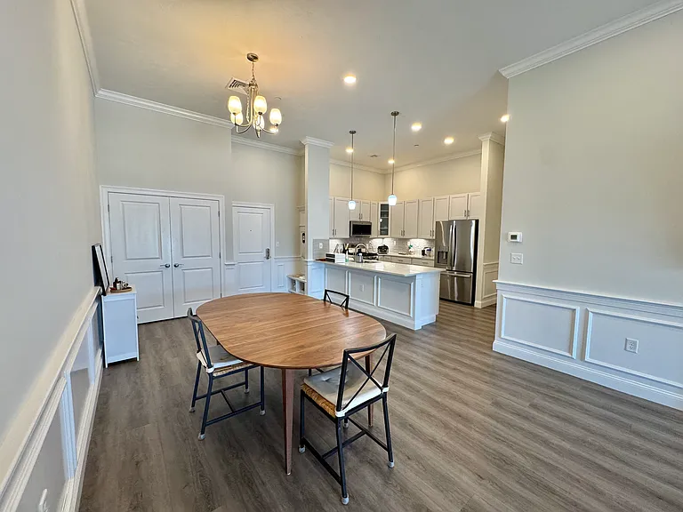 320 Middlesex Ave #D-405 — Photo 9