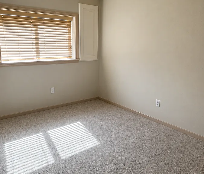 210 Valley Dr — Photo 16